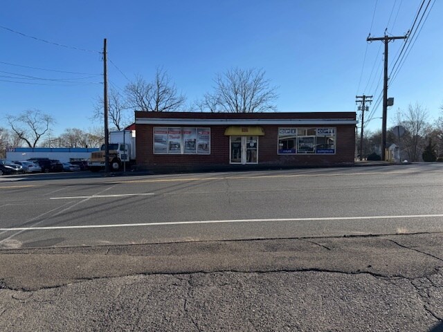 More Photos Of 882-886 Boston Post Rd, West Haven Freestanding For Sale