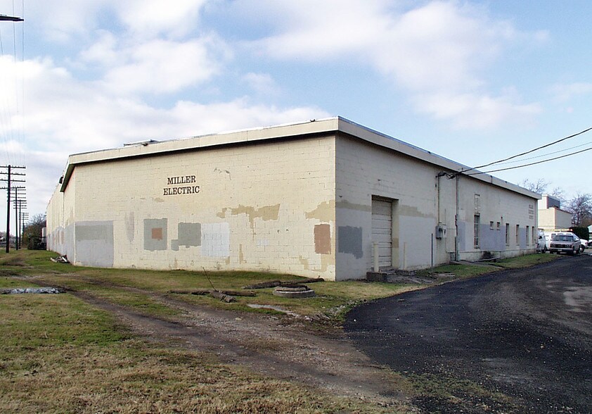 More Photos Of 2001 Saint Louis Ave, Fort Worth Warehouse For Sale
