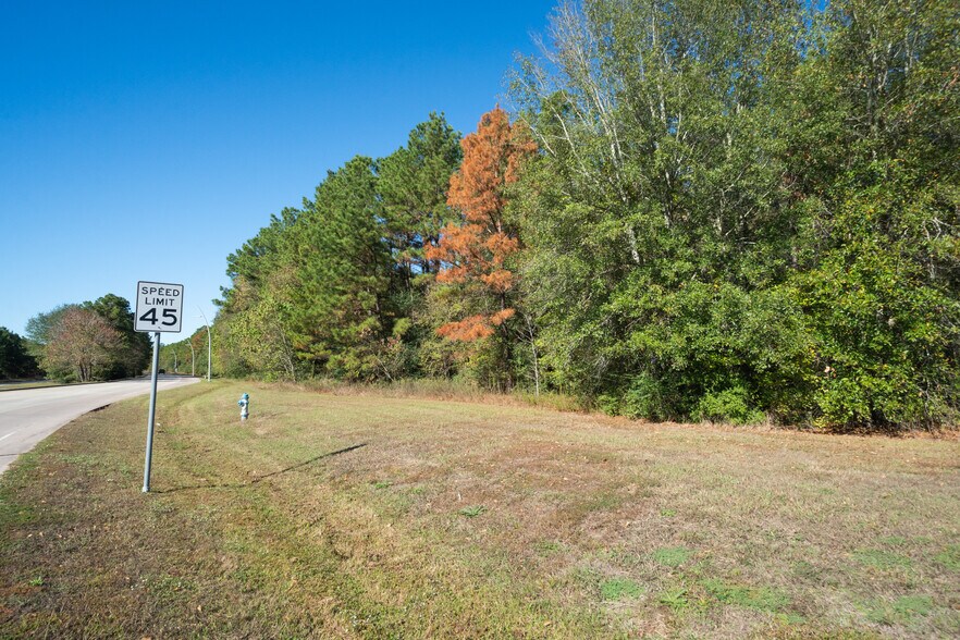 More Photos Of 10023 Airport Rd, Conroe Land For Sale