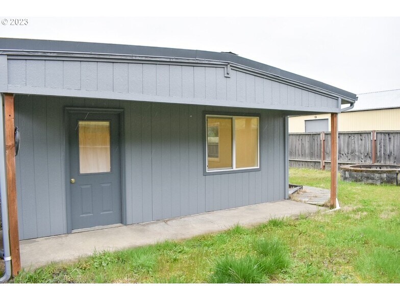 More Photos Of 121 Deady Crossing Rd, Sutherlin Warehouse For Sale