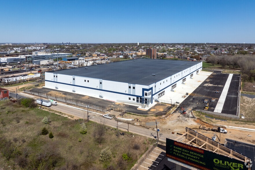 More Photos Of 332 S 17th St, Camden Distribution For Lease