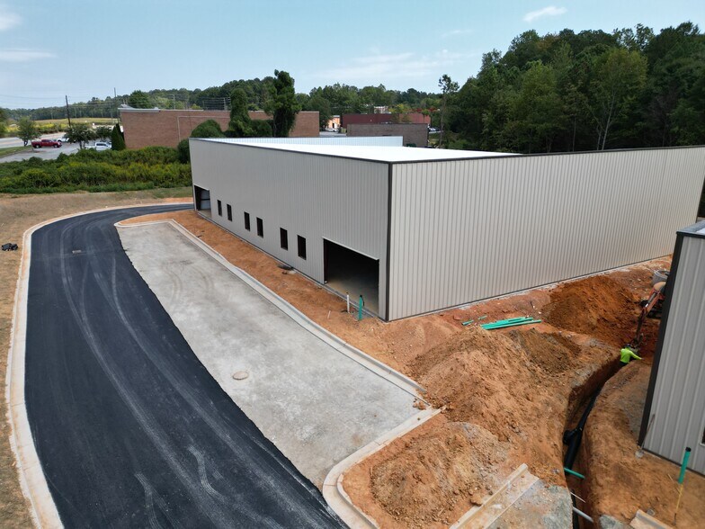 More Photos Of 4625 Atlanta Hwy, Flowery Branch Warehouse For Sale