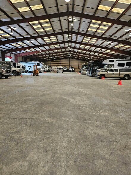 More Photos Of 1208 SW, Cleveland Warehouse For Sale
