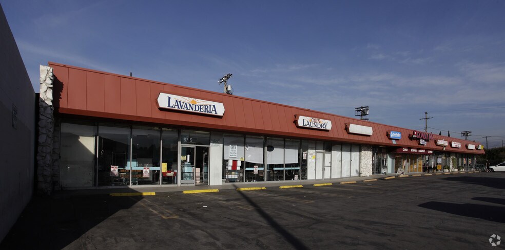More Photos Of 8715-8735 Sunland Blvd, Sun Valley Unknown For Lease