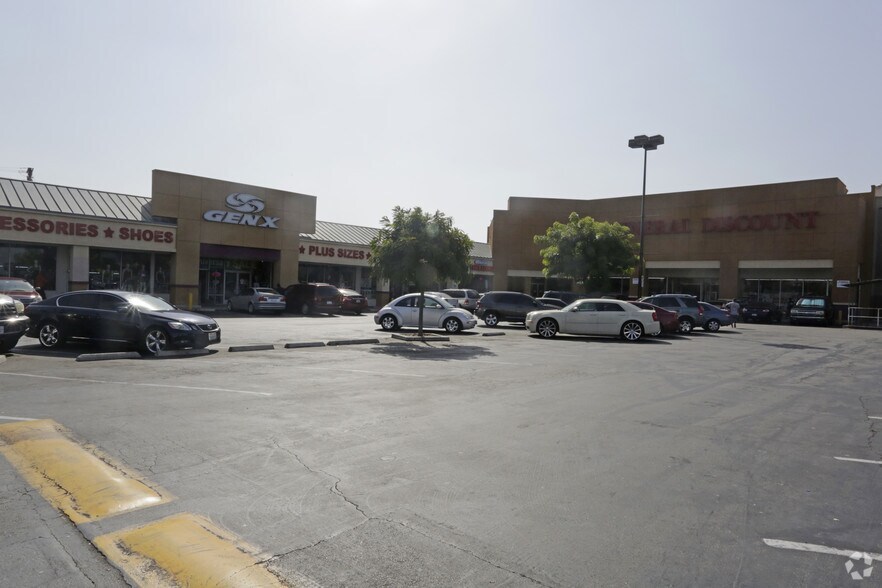 More Photos Of 1540-1700 W Rosecrans Ave, Compton Storefront For Lease