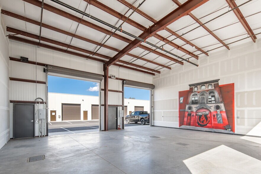 More Photos Of 2700 N Lake Valley Rd, Prescott Valley Light Manufacturing For Sale