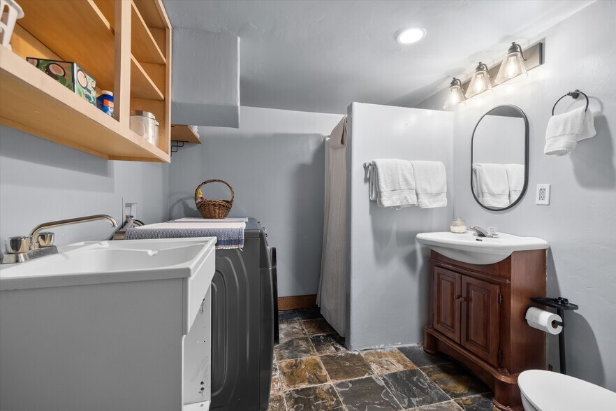 More Photos Of 53345 Riverview Dr, La Pine Multifamily For Sale