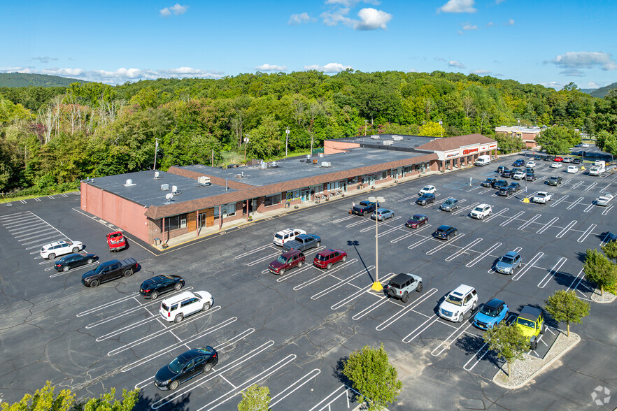 Primary Photo Of 115-129 Skyline Dr, Ringwood Freestanding For Lease