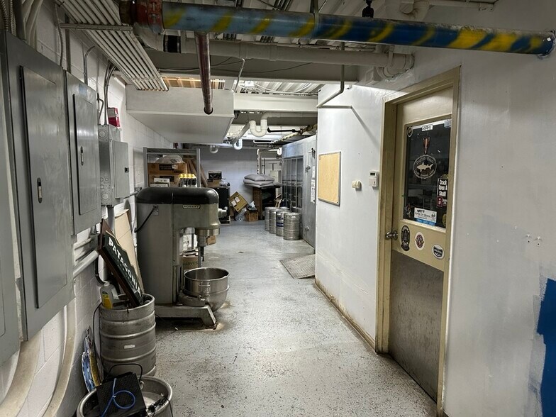 More Photos Of 3228 N Davidson St, Charlotte Restaurant For Lease