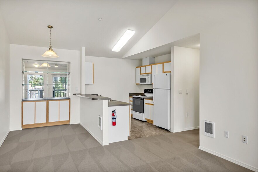 More Photos Of 2211 McKinney Ln, Lebanon Apartments For Sale