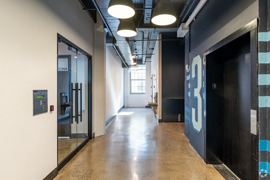 More Photos Of 220 36th St, Brooklyn Loft Creative Space For Lease