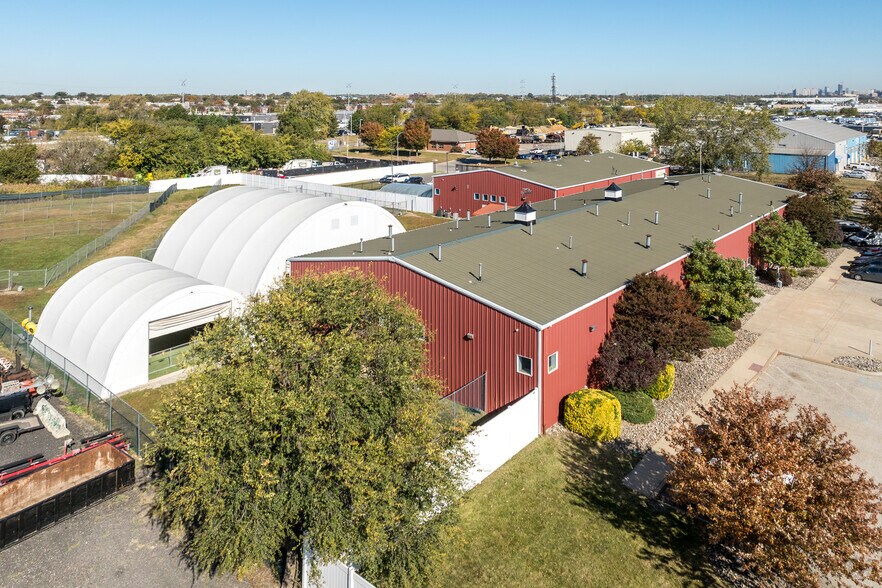 More Photos Of 7401 Holstein Ave, Philadelphia Veterinarian Kennel For Sale