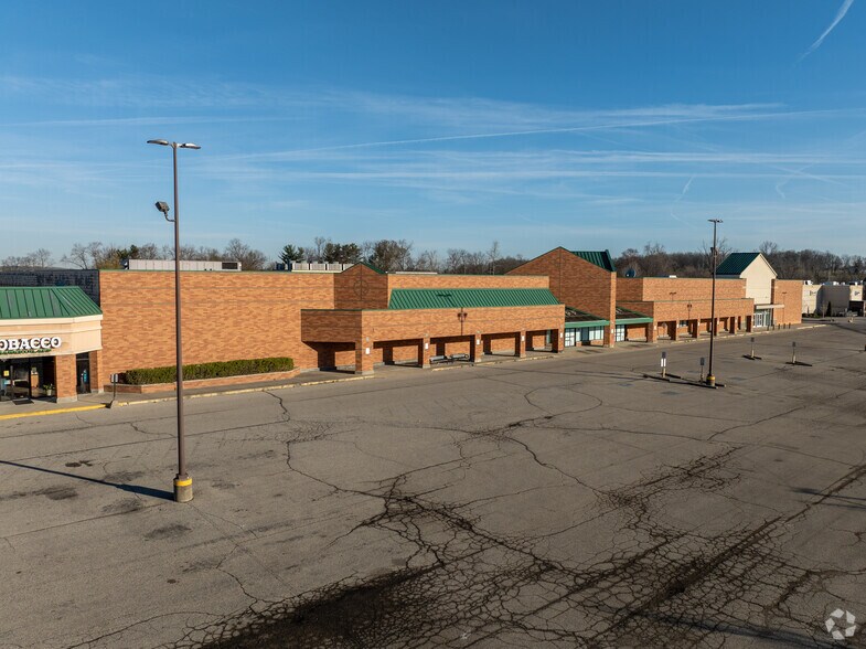 More Photos Of 1235 Columbus Ave, Lebanon General Retail For Lease