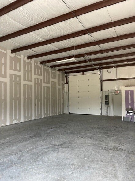 More Photos Of 778 Anne Ln, Aylett Warehouse For Lease