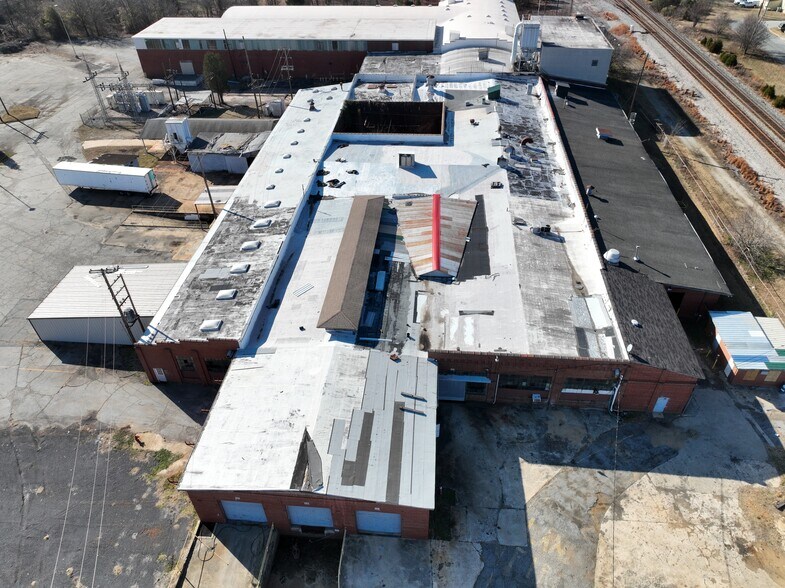 More Photos Of 110 Thermoid Way, Salisbury Manufacturing For Sale