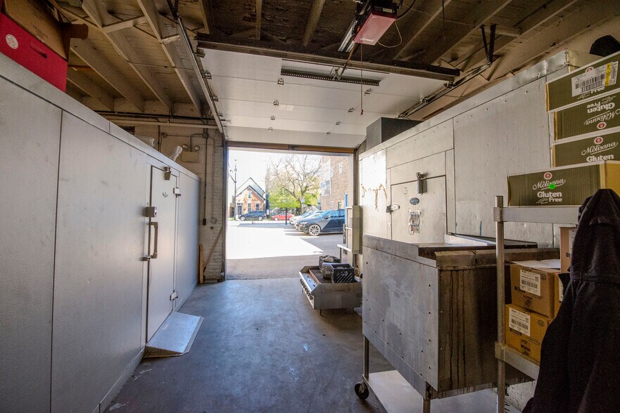 More Photos Of 1419 W Diversey Pky, Chicago Office For Sale