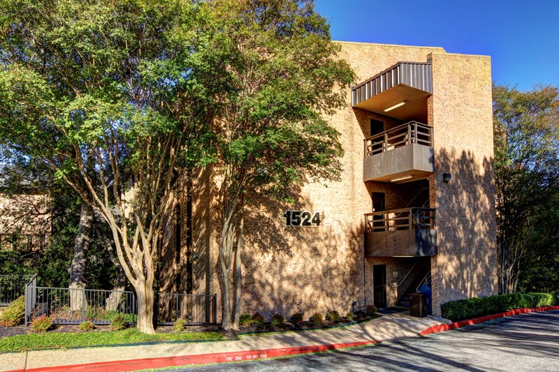 More Photos Of 1524 S Interstate 35 S, Austin Office For Lease