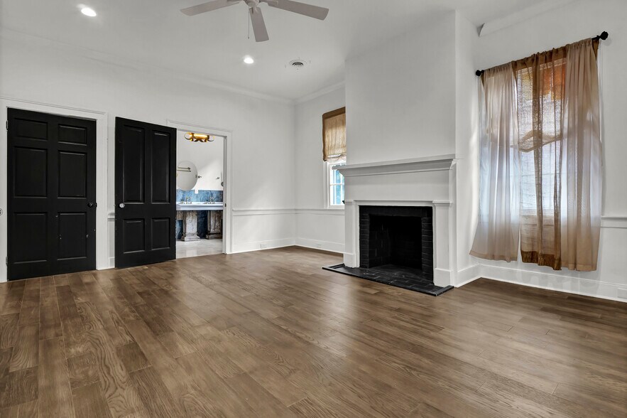 More Photos Of 12 N 5th Ave, Wilmington Office Residential For Sale