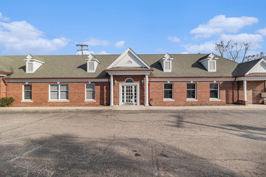 More Photos Of 27332 Woodward Ave, Royal Oak Office Residential For Lease