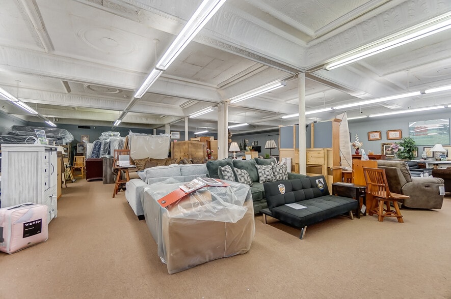 More Photos Of 42-44 W High St, Springfield Apartments For Sale