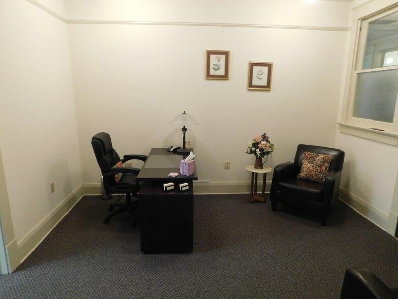 More Photos Of 120 E Pine St, Lakeland Office For Lease