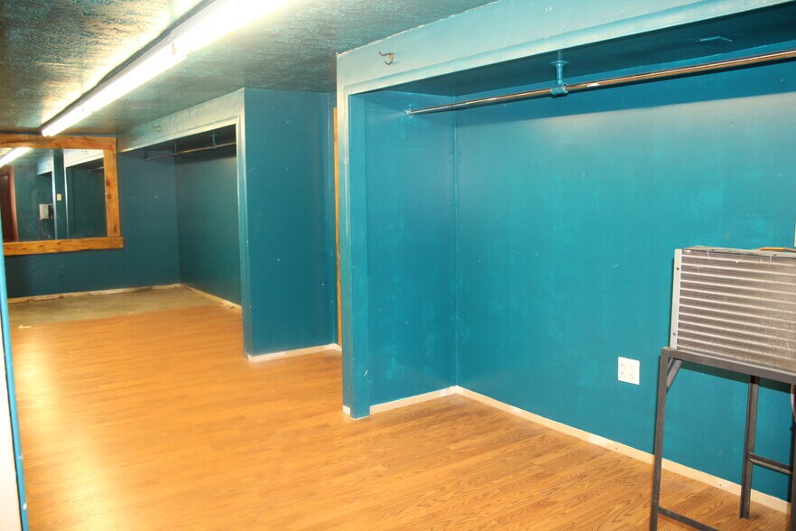 More Photos Of 944 Main St, Evanston Storefront Retail Office For Lease