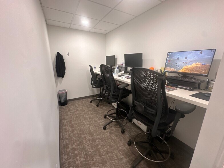 More Photos Of 1621 44th St SW, Grand Rapids Medical For Sale