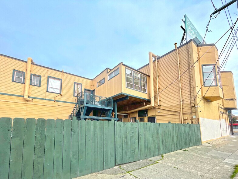 More Photos Of 1015-1027 University Ave, Berkeley Apartments For Sale