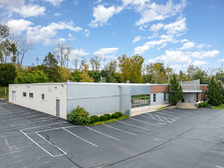 More Photos Of 5546 Fair Ln, Fairfax Office For Lease