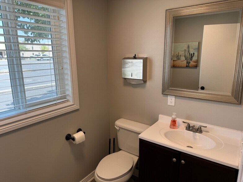 More Photos Of 31 E 1600 N, Spanish Fork Medical For Lease