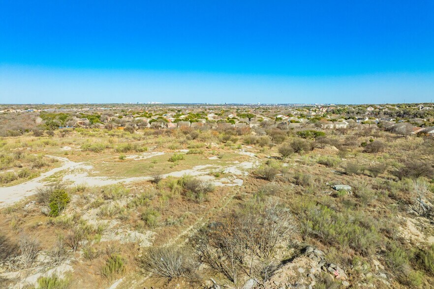 More Photos Of 00 Impala Summit, San Antonio Land For Lease