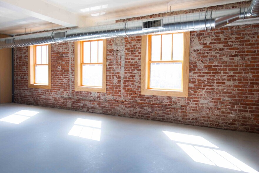More Photos Of 1934-1948 Hennepin Ave, Minneapolis Office For Lease