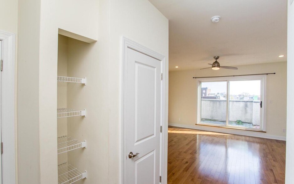 More Photos Of 1860 Frankford Ave, Philadelphia Storefront Retail Residential For Sale