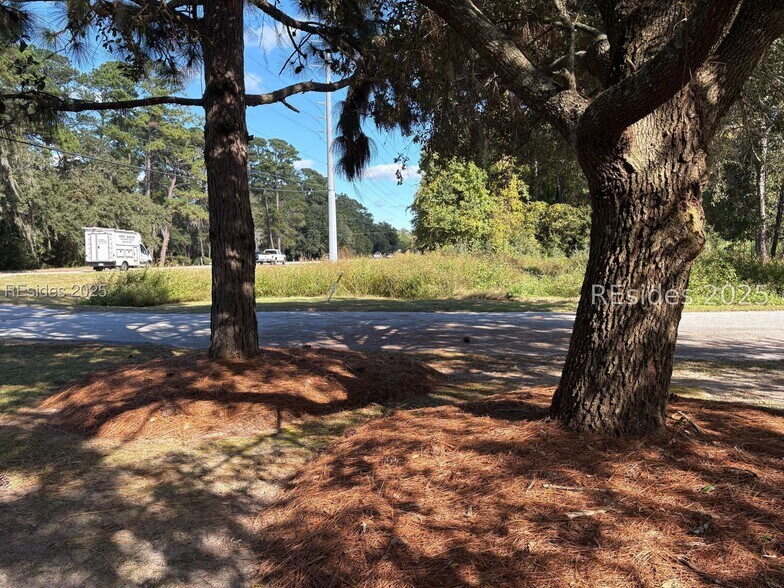 More Photos Of 574 Sea Island Pky, Saint Helena Island Office For Sale