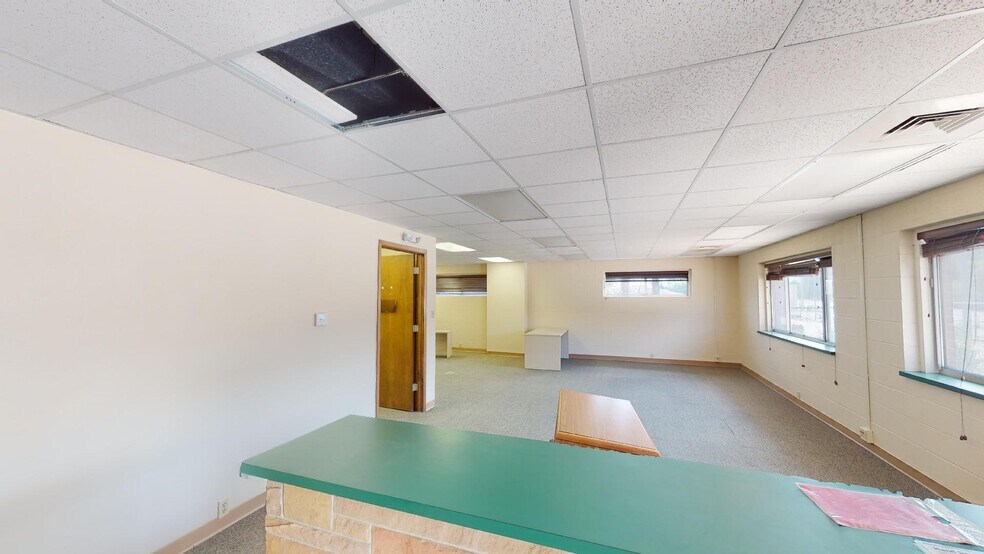 More Photos Of 2602 N Morgan St, Decatur Office For Sale