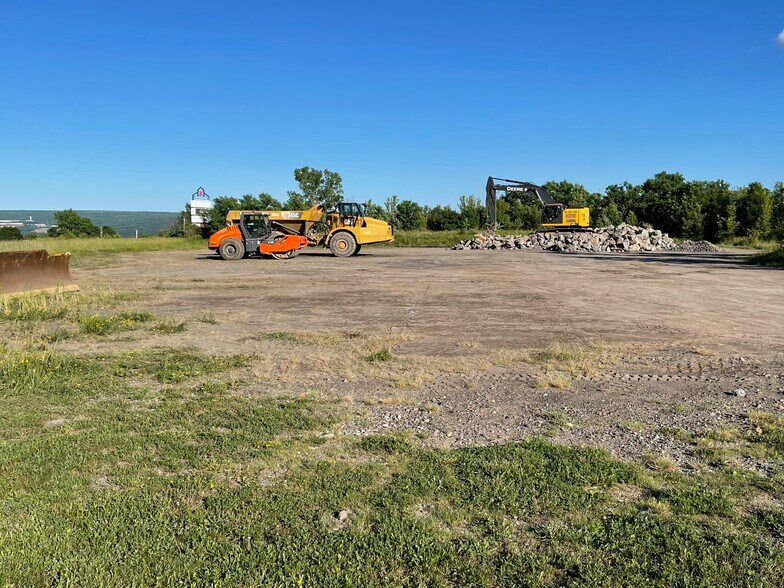 More Photos Of Scranton Carbondale Highway, Scranton Land For Lease