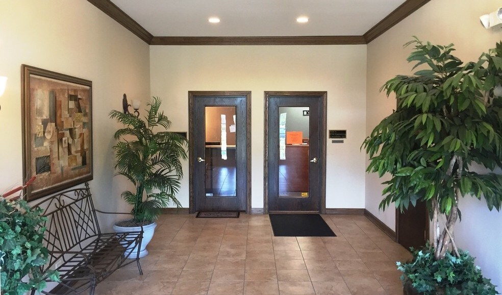 More Photos Of 3 Executive Ct, South Barrington Medical For Lease