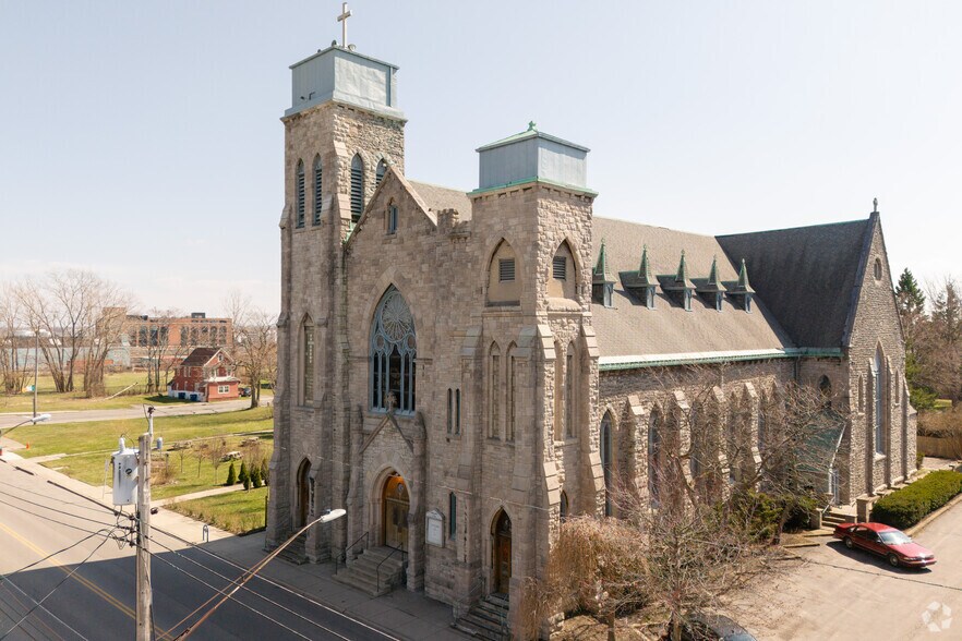 More Photos Of 193 Elk St, Buffalo Religious Facility For Sale