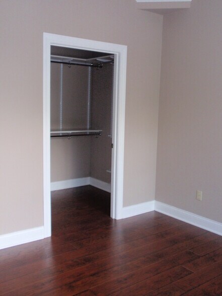 More Photos Of 700 N State St, Freeburg Freestanding For Sale