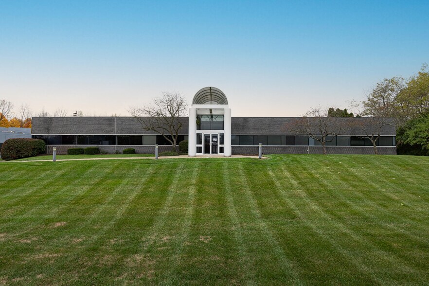 More Photos Of 7271 N Main St, Dayton Medical For Lease