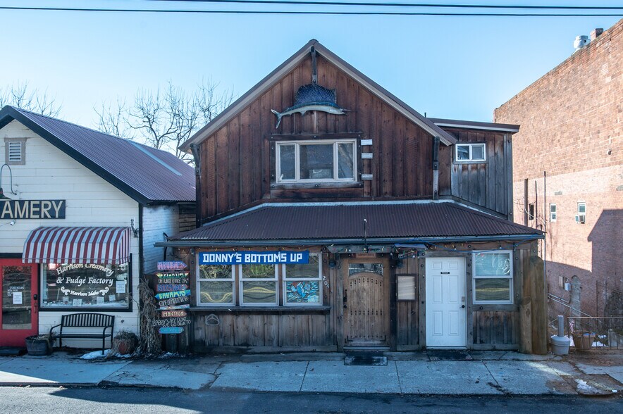 More Photos Of 204 S Coeur D Alene Ave, Harrison Restaurant For Sale