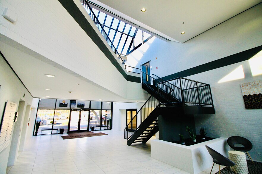 More Photos Of 200 Chisholm Pl, Plano Office For Lease