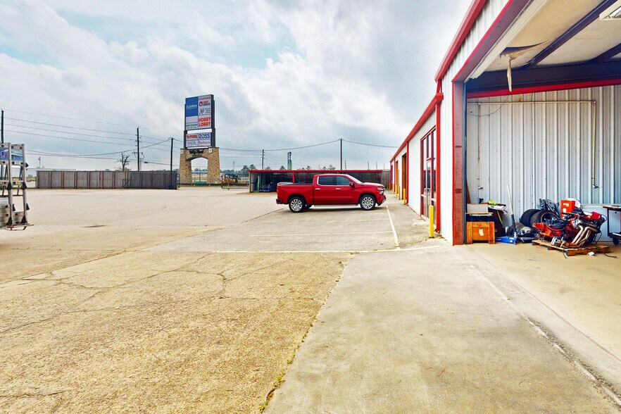 More Photos Of 21262 US Highway 59, New Caney Manufacturing For Sale