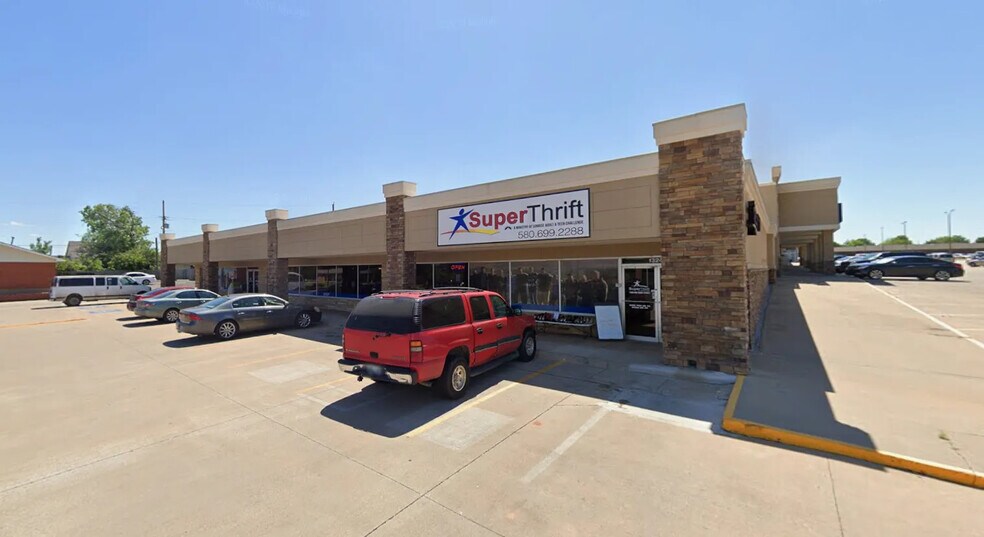 Primary Photo Of 1324-1332 NW 53rd St, Lawton Office For Lease