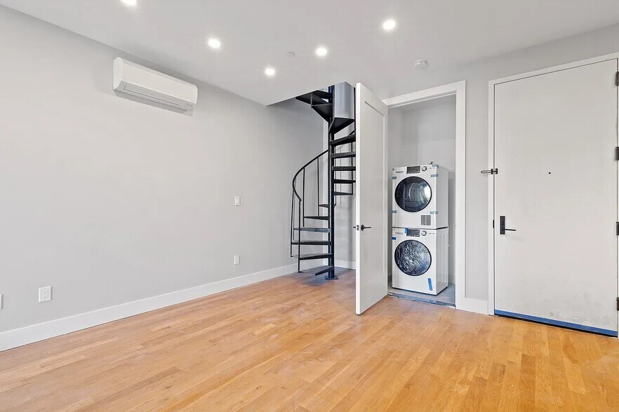 More Photos Of 762-764 E 32nd St, Brooklyn Apartments For Sale