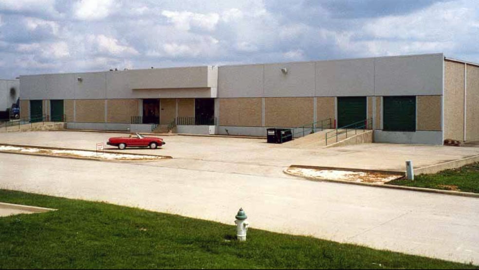 Primary Photo Of 4120 Billy Mitchell Dr, Addison Distribution For Lease