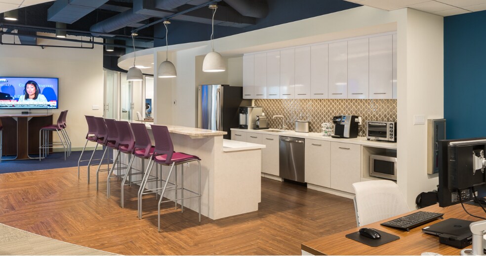 More Photos Of 125 Summer St, Boston Office For Lease