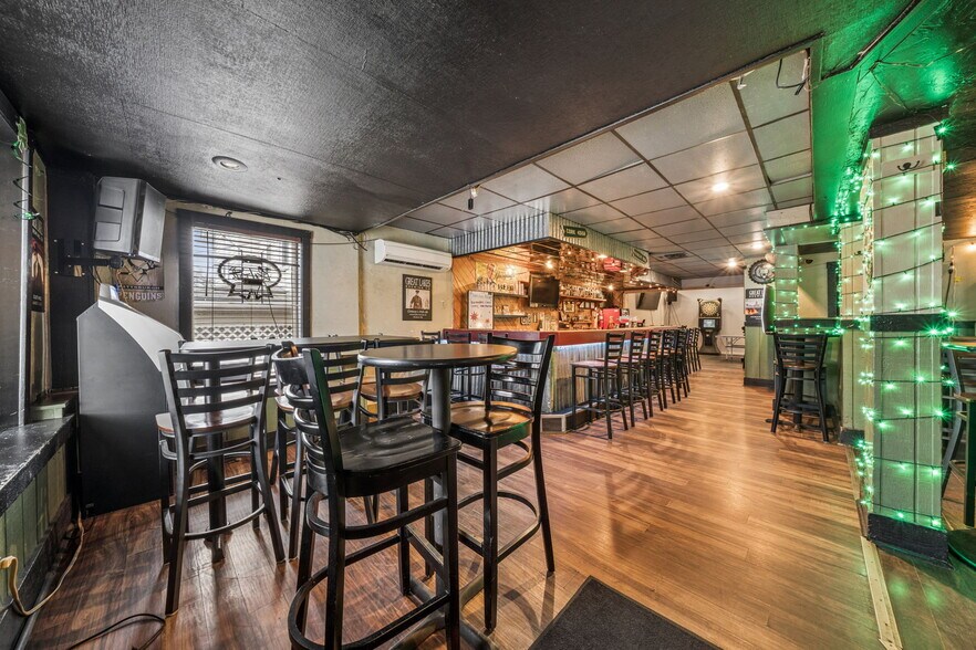 More Photos Of 534 S Main St, Greensburg Bar For Sale