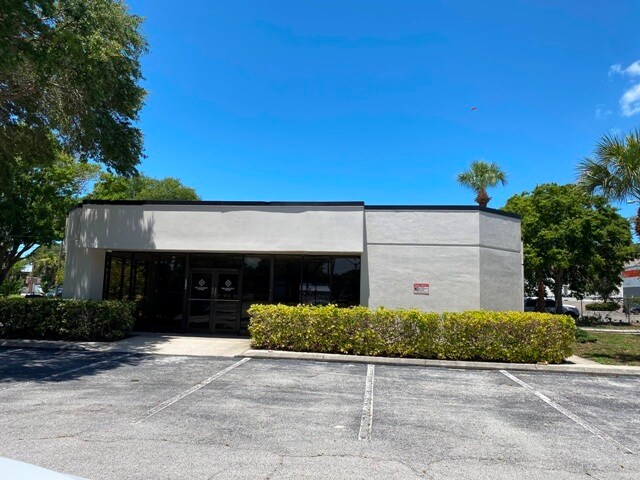 More Photos Of 1079 62nd Ave S, Saint Petersburg Unknown For Lease