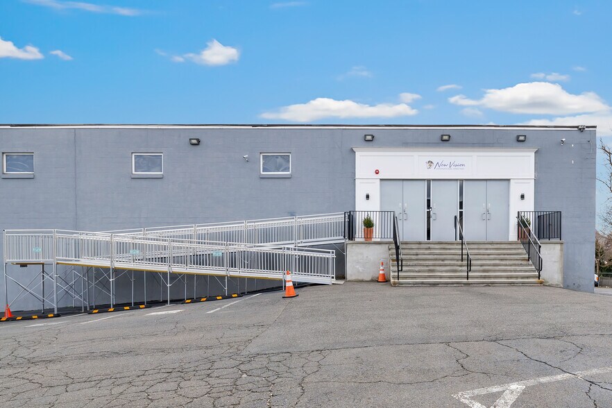 More Photos Of 35-69 Benham Ave, Bridgeport Flex For Sale